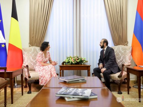 Belçika XİN başçısı İrəvandadır