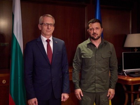Zelenski Bolqarıstan baş naziri ilə taxıl dəhlizindən DANIŞDI