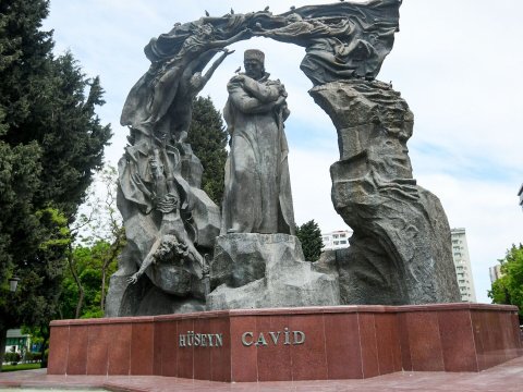 Hüseyn Cavidin süni intellektlə FOTOLARI hazırlandı 