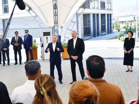 Prezidentlərin sakinlərlə səmimi SÖHBƏTİ