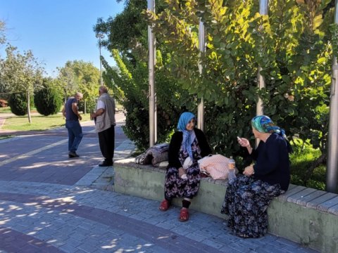 Türkiyədə güclü zəlzələ - İnsanlar küçəyə axışdı