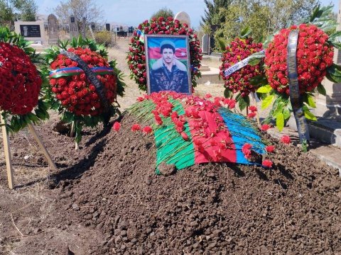 Bir gözümüz gülür, bir gözümüz ağlayır - Daşaltı şəhidlərinin komandiri DANIŞIR