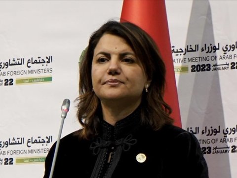 İsrailli həmkarı ilə görüşən nazir vəzifəsindən kənarlaşdırıldı