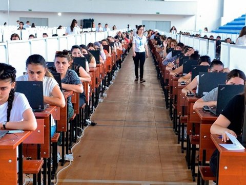 Sertifikasiyadan kəsilən müəllimlər təkrar imtahan verdilər