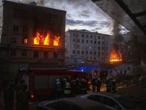 Kiyevə zərbələr endirildi - Ölənlər var
