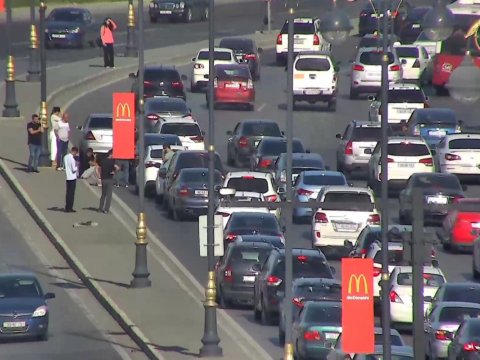 Qəza 8 Noyabr prospektində tıxaca səbəb oldu