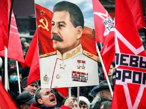 Rusiyada Stalinin populyarlığı artır - Radikallaşma...