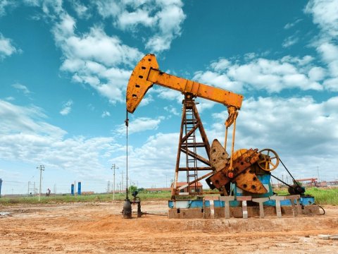 Neftimiz 90 dolları ÖTDÜ