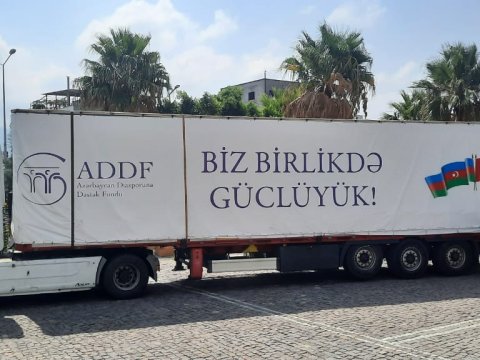 Azərbaycan zəlzələ bölgəsinə 3000 məktəbli dəsti göndərdi - FOTOLAR