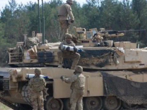 ABŞ Ukraynaya tankları məhv edən mərmilər verəcək