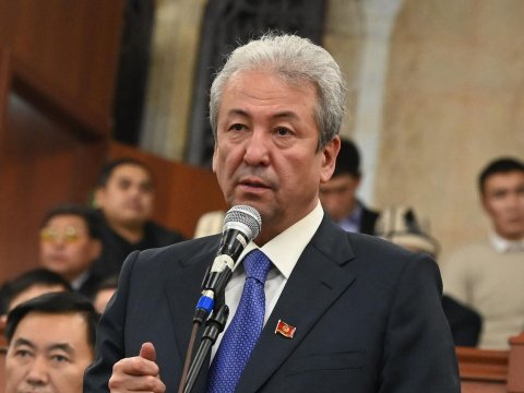 Qırğızıstan müxalifətinin lideri həbs edildi