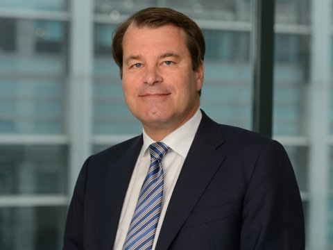 AYİB-in birinci vitse-prezidenti Azərbaycana gəlir