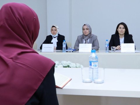 Məscidlərdə işləmək istəyənlər müsahibədən keçirlər - FOTO