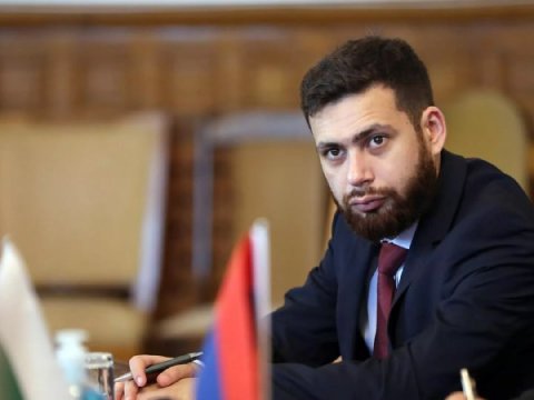 Rusiyanı Cənubi Qafqazdan kim çıxarmaq istəyir? - Mirzoyanın müavini də danışdı