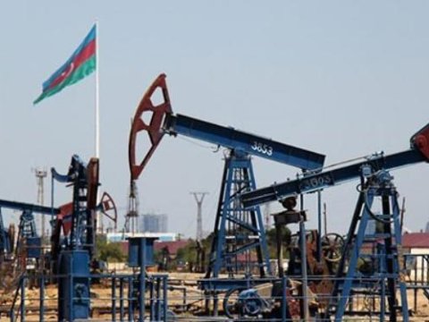 Azərbaycan nefti sürətlə bahalaşır