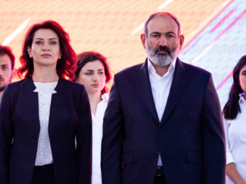 Paşinyan Moskvanı qəzəbləndirir - Anna Akopyan Kiyevə yardım aparıb