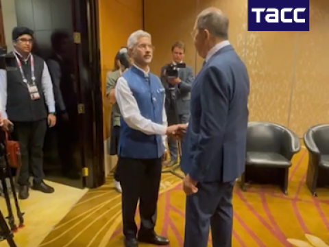 Lavrov həmkarı Cayşankarla Cakartada görüşdü