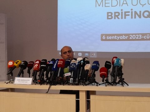 Məktəblərdə telefon qadağan ediləcək - Nazirdən ANONS