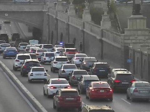 Maşın tuneldə xarab oldu - Yolda tıxac yarandı