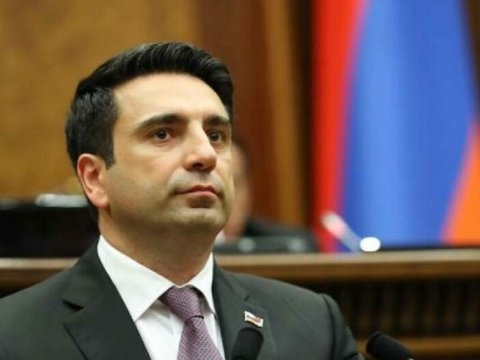 Simonyan yenidən Zaxarovaya söz atdı