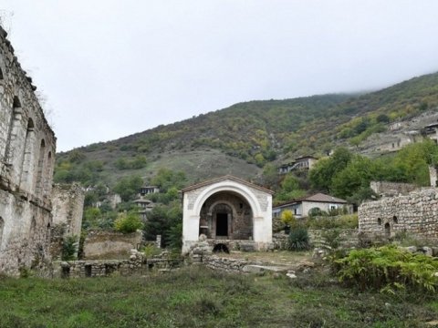 “Tuğ” qoruğunun tərkibinə beş abidə daxil edilib