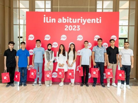 Yüksək bal yığan abituriyentlər Modern.az-a təşəkkür etdilər