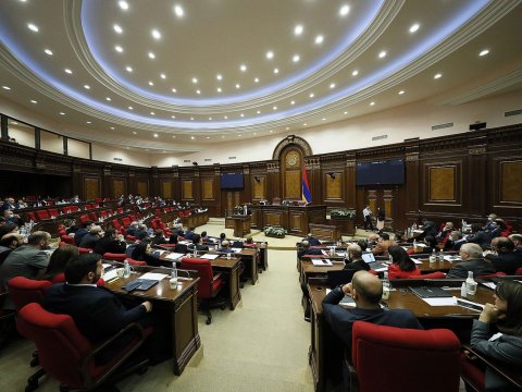 Paşinyan bu gün komandasını TOPLAYIR