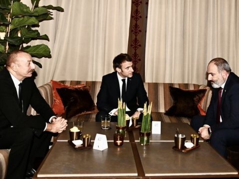 Paşinyan Makrondan xahiş etdi: “İlham Əliyevlə fövqəladə müzakirələrə hazıram!”