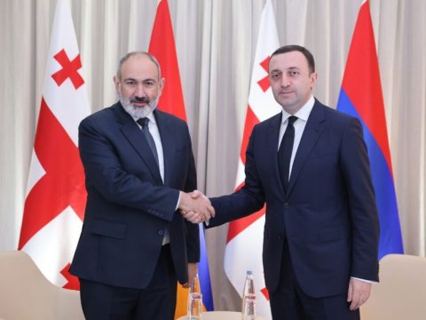 Paşinyan Qaribaşviliyə də xahiş etdi