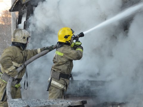 Çoxmərtəbəli yaşayış binasında yanğın - VİDEO