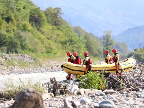 Gürcüstanda torpaq sürüşməsində ölənlərin sayı 32 nəfərə çatdı