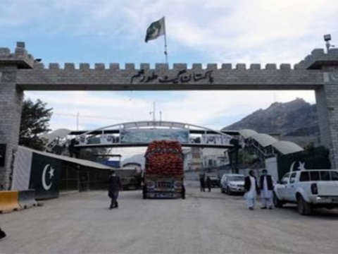 Pakistan Əfqanıstanla sərhədi BAĞLADI
