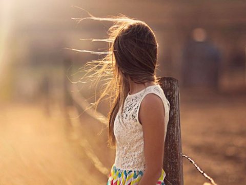 16 yaşlı qız itkin düşdü