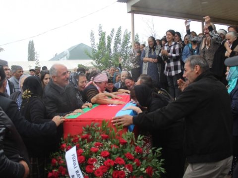 Şəhidin cənazəsi Füzuliyə GƏTİRİLDİ