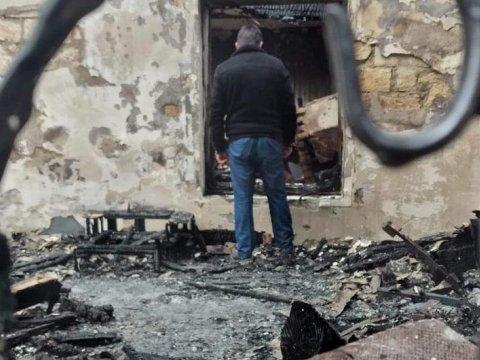 Hacıqabulda ev yandı - Xəsarət alan var