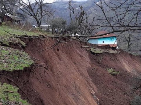 Oğuzda torpaq SÜRÜŞMƏSİ