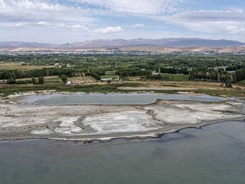 Van gölü quruyur