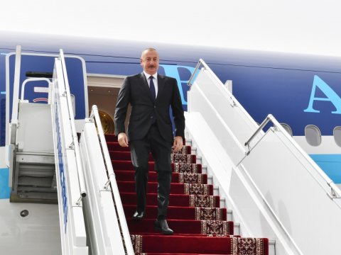 İlham Əliyev Tacikistana getdi - FOTOLAR