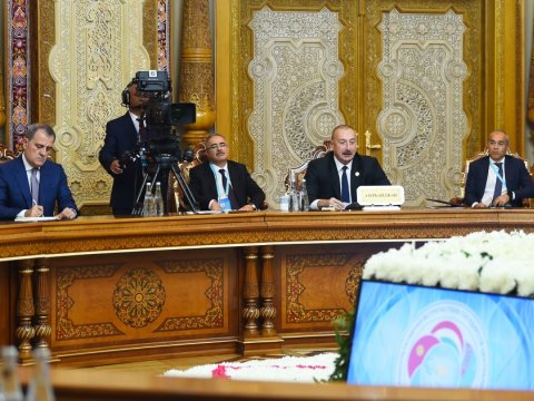 Prezident Düşənbədə Məşvərət görüşündə çıxış etdi - VİDEO