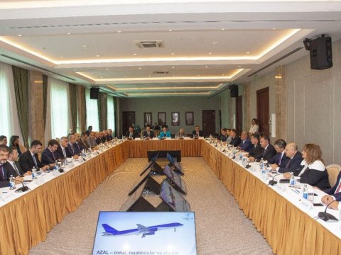AZAL rəhbərliyi deputatlarla görüşdü 