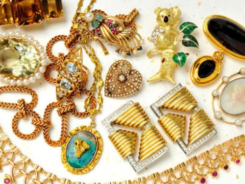 Qiyməti 15 min manatdan çox olan zinət əşyaları nağdsız satılacaq