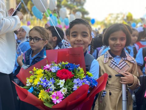 Məktəblərdə ilk zəng çalındı - FOTOSESSİYA