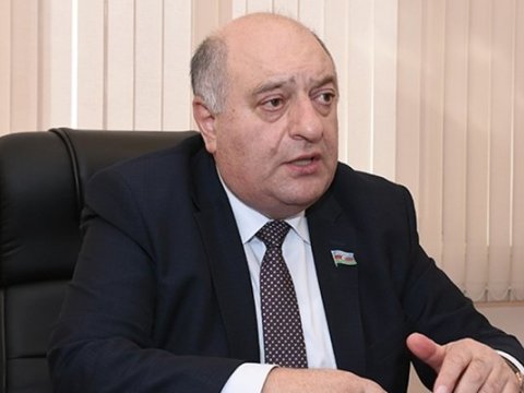 Amerikanın bəzəkli üzü və çirkli astarı - Musa Urud yazır