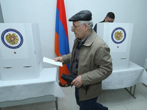 İrəvandakı seçkilərdə pozuntular olub? - Tələbələrin qaibi silinib...