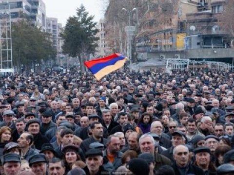 Ermənistanda aksiyalar və əmək tətilləri