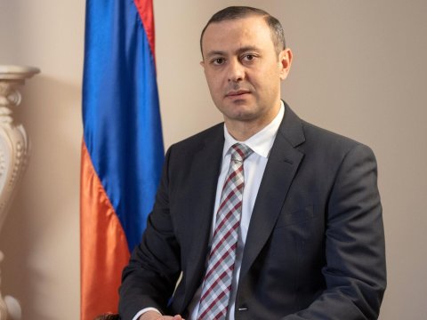 Qriqoryan İrana gedir 