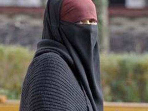 İsveçrədə niqab taxmaq qadağan olundu