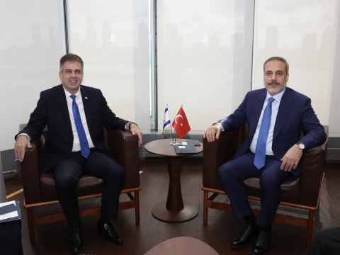 Hakan Fidan israilli həmkarı ilə görüşdü 