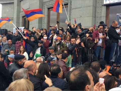 İrəvandakı etiraz aksiyaları davam edir - 49 nəfər saxlanıldı, 5-i həbs edildi
