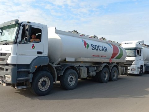 Xankəndiyə 24 ton benzin, 40 ton dizel yola salınıb - Rəsmi